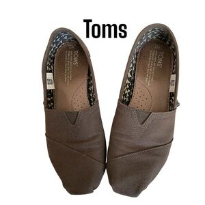 Toms Brown casual shoes Loafers 7